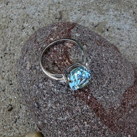 14k white gold oval aquamarine & diamond estate ring