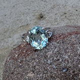 14k white gold oval aquamarine & diamond estate ring