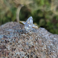 18ct gold rose cut diamond early Victorian navette glove shield ring