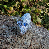 18k white gold Diamond & Sapphire estate Art Deco filigree glove shield Ring