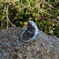 18k white gold Diamond & Sapphire estate Art Deco filigree glove shield Ring