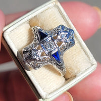 18k white gold diamond & sapphire estate Art Deco c.20-30's filigree glove shield ring