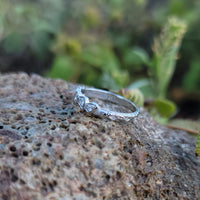 18k white gold "BOW" Art Deco vintage 5 diamond wedding band