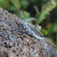 18k white gold "BOW" Art Deco vintage 5 diamond wedding band