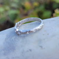18k white gold "BOW" Art Deco vintage 5 diamond wedding band