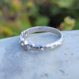 18k white gold "BOW" Art Deco vintage 5 diamond wedding band
