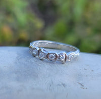 18k white gold "BOW" Art Deco vintage 5 diamond wedding band