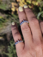 14k white gold 7 diamond estate curved band - guard