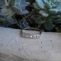 14k white gold 5 diamond Art Deco estate band- apx .25ct tw