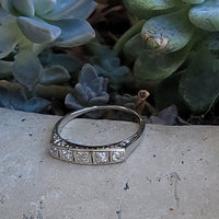 14k white gold 5 diamond Art Deco estate band- apx .25ct tw