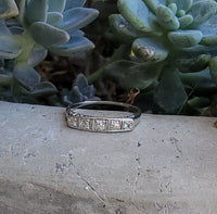 14k white gold 5 diamond Art Deco estate band- apx .25ct tw