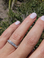 14k white gold 5 diamond Art Deco estate band- apx .25ct tw