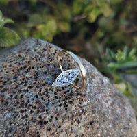 18k gold two diamond Deco c.1930's diamond navette shield glove ring