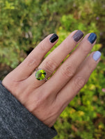 14k white gold vintage oval Peridot filigree ring