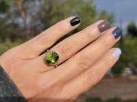 14k white gold vintage oval Peridot filigree ring