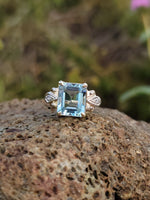 14k gold two tone Art Deco Aquamarine & Diamond estate Ring