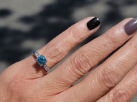 Platinum blue Zircon & Diamond estate Deco ring