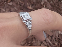18k white gold c.1920's filigree diamond ring - apx .14ct