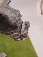 18k white gold engraved 5 diamond vintage wedding floral band