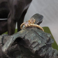 14k gold cabochon moonstone estate ring