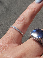 18k white gold engraved 5 diamond vintage wedding floral band