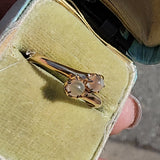 14k gold cabochon moonstone estate ring