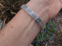 10k white gold c.1920's Deco filigree aquamarine & black onyx bracelet