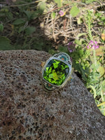 14k gold c.1920's Art Deco filigree peridot & enamel ring
