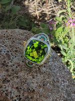 14k gold c.1920's Art Deco filigree peridot & enamel ring