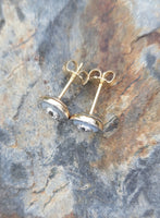 platinum & 14k gold two tone c.1930's Art Deco diamond & mother of pearl stud earring