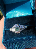 18K white gold green sapphire c.1920's filigree ring