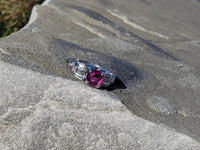 18k white gold diamond & pink sapphire c.1920's filigree ring