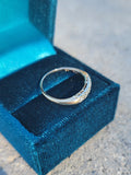 14k gold two tone 5 diamond estate band - apx .13ct tw