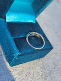 14k gold two tone 5 diamond estate band - apx .13ct tw