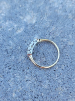 14k gold two tone 6 diamond estate band - apx .04ct tw