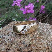 14k gold 3 diamond estate band ring - apx .16ct tw