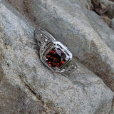 18k white gold c.1920's Art Deco garnet filigree ring