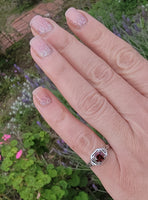 18k white gold c.1920's Art Deco garnet filigree ring
