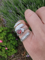 18k white gold c.1920's Art Deco garnet filigree ring