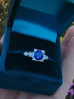 Platinum blue sapphire & diamond estate ring