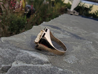 10k yellow gold horseshoe ring