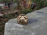 10k yellow gold horseshoe ring