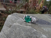 14k white gold emerald & diamond estate ring