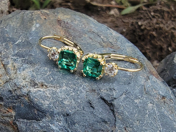 18k gold emerald & diamond lever back earrings